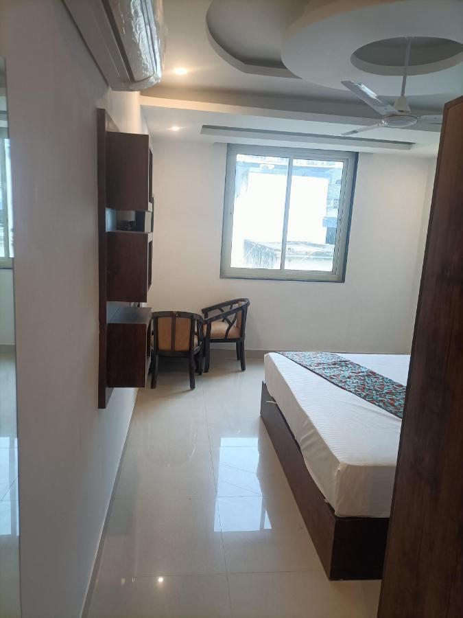 Hotel Tark inn Near IGI Airport New Delhi Eksteriør bilde
