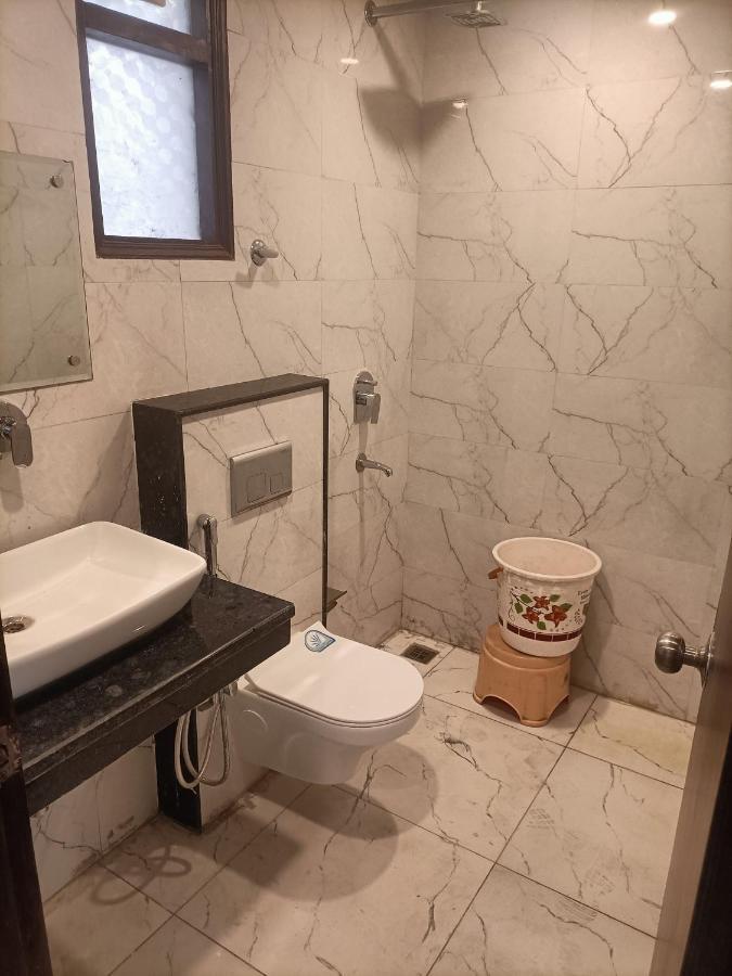 Hotel Tark inn Near IGI Airport New Delhi Eksteriør bilde